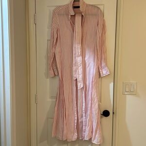 Linen dress with tie